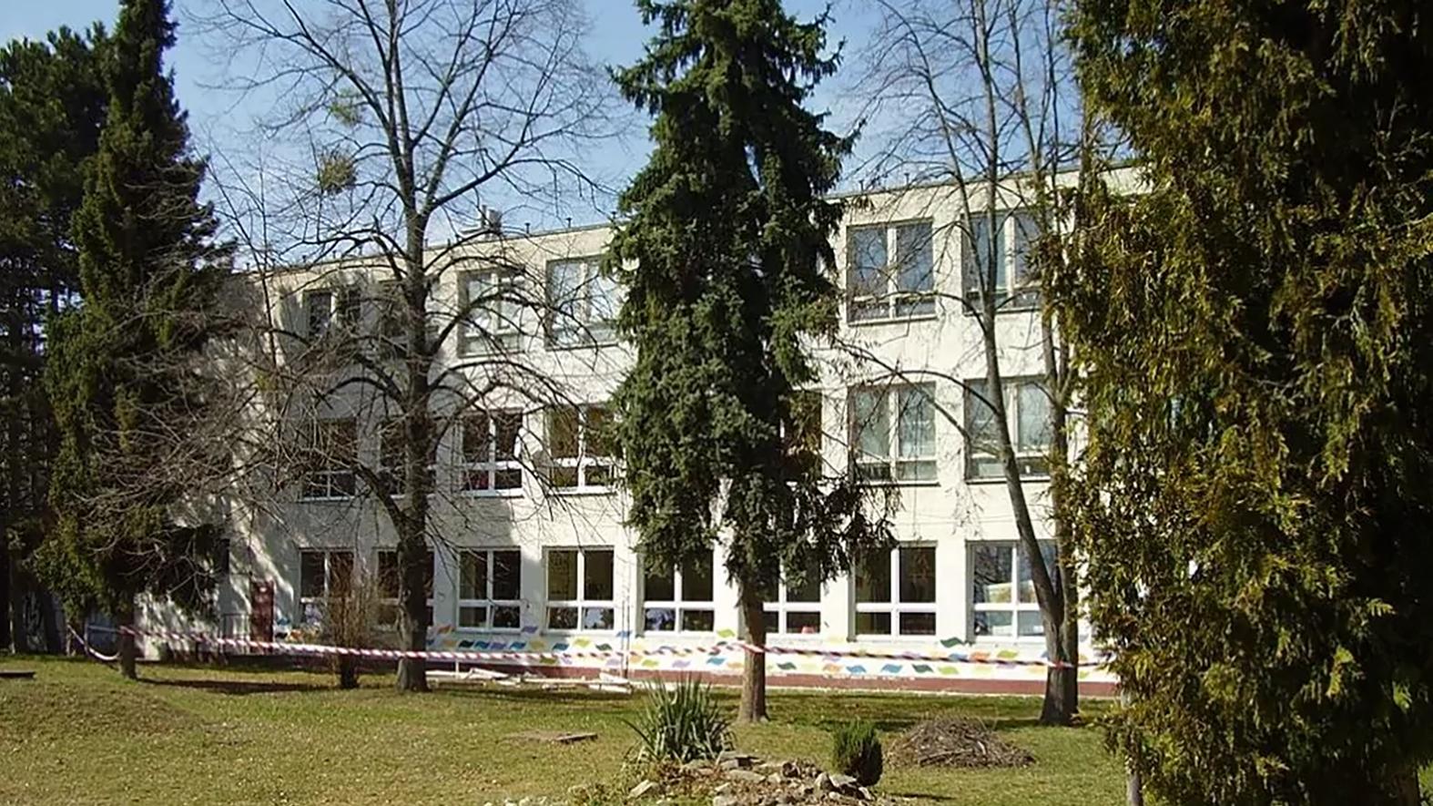 V Rusovciach sa skomplikoval projekt obnovy a nadstavby objektu školy