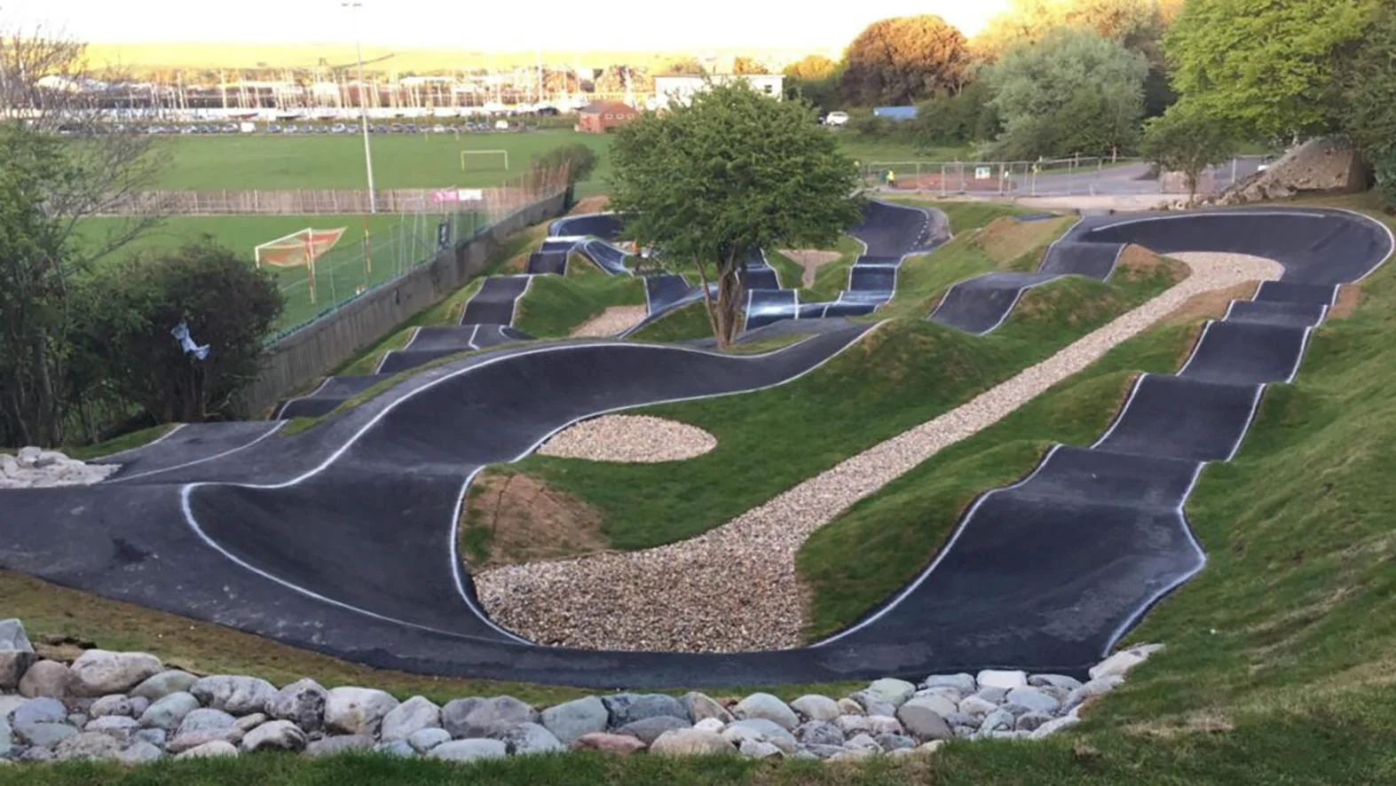 Trenčín vybuduje v parku pod Juhom pumptrackové dráhy