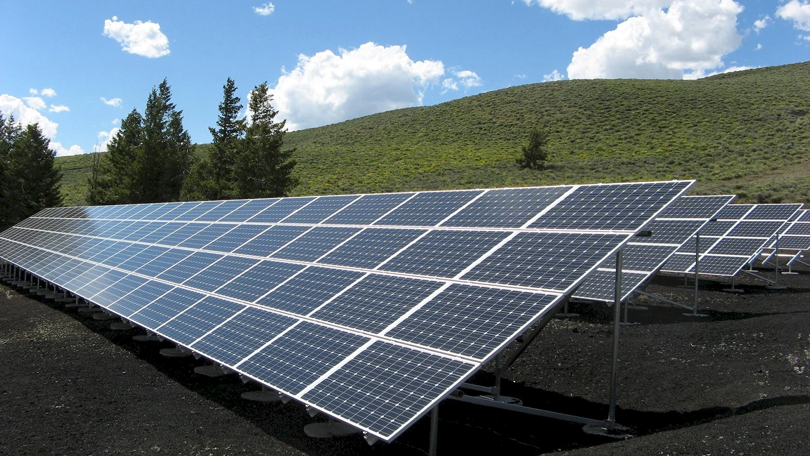 Väčšina Slovákov by chcela viac využívať zelenú energiu, tvrdí prieskum