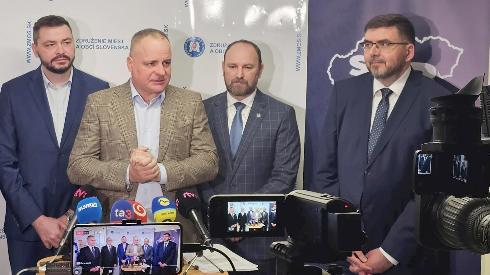 ZMOS a SK8 opätovne žiadajú vládu o dofinancovanie samospráv