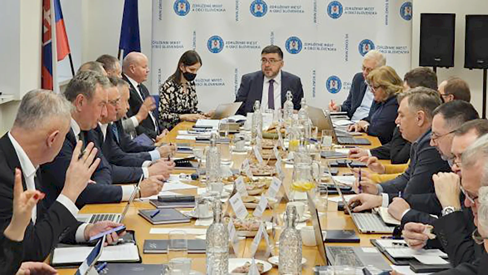 Komuniké z druhého rokovania Predsedníctva ZMOS