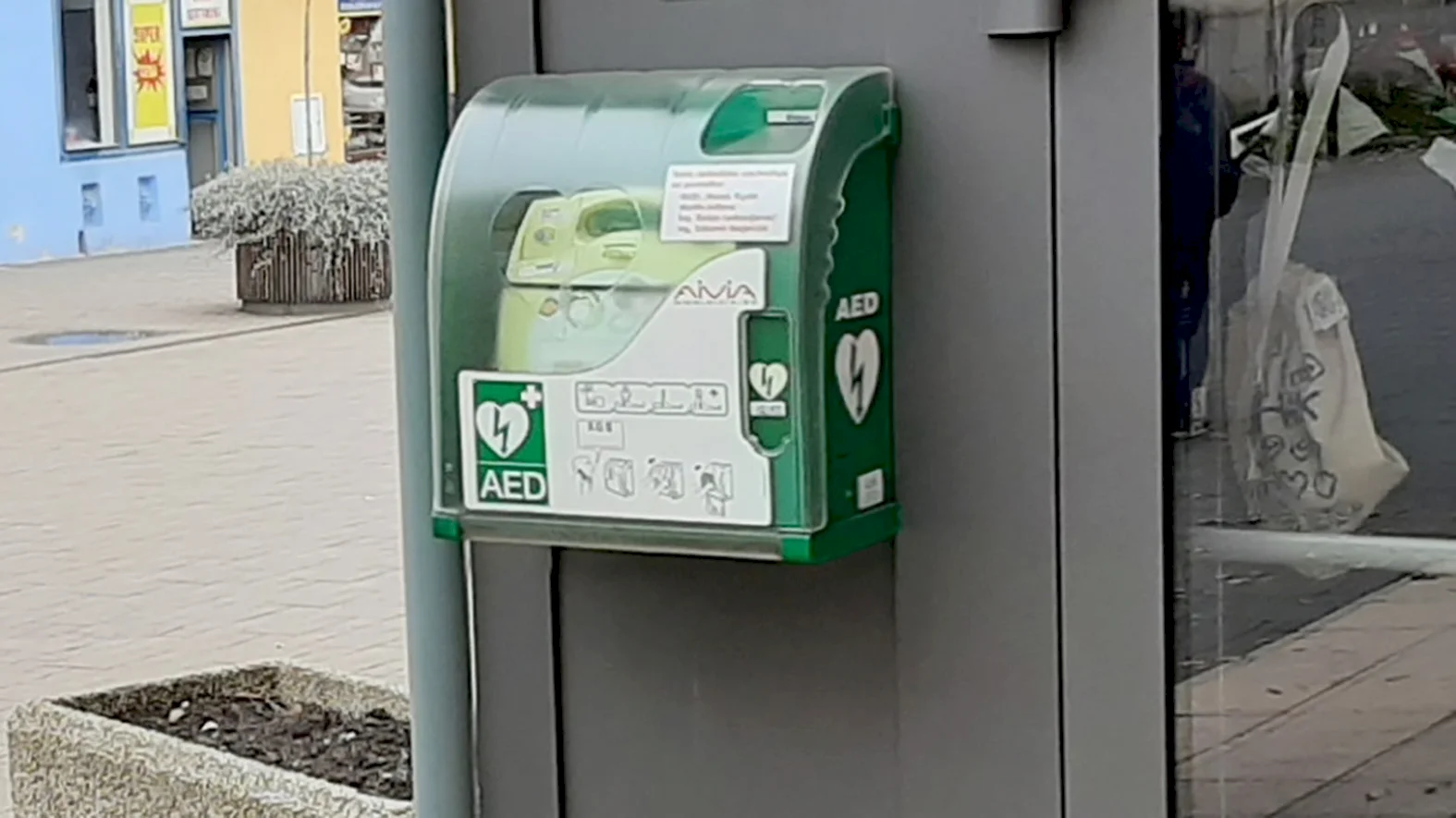 Minulý rok automatické externé defibrilátory zachránili 40 pacientov