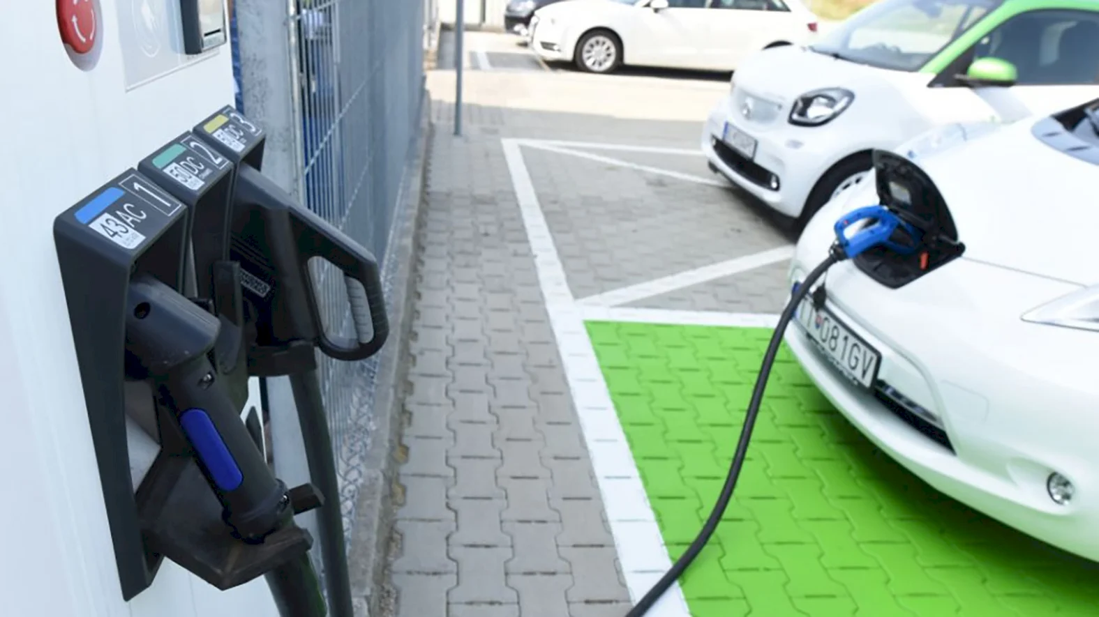 Mesto Vráble plánuje výstavbu nabíjacích staníc v piatich lokalitách