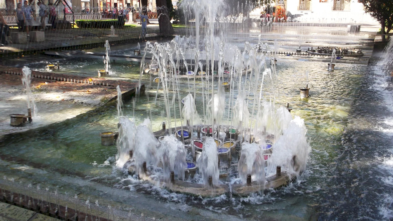 Oslavy Dňa mesta Košice sa začnú oživením Spievajúcej fontány