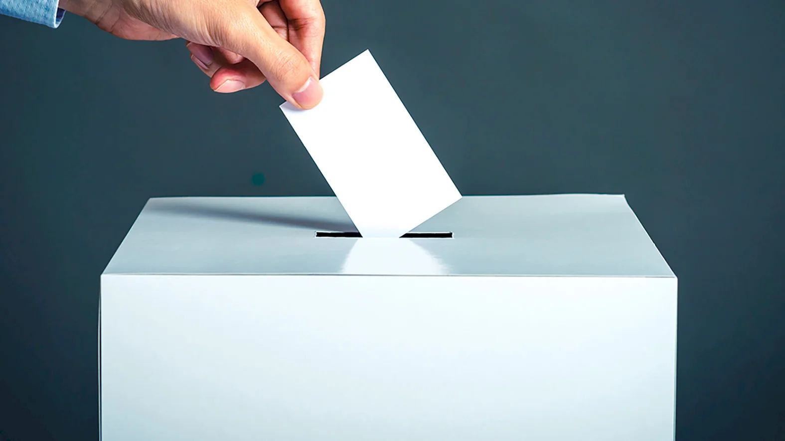 Ostáva týždeň na vybavenie hlasovacieho preukazu cez email