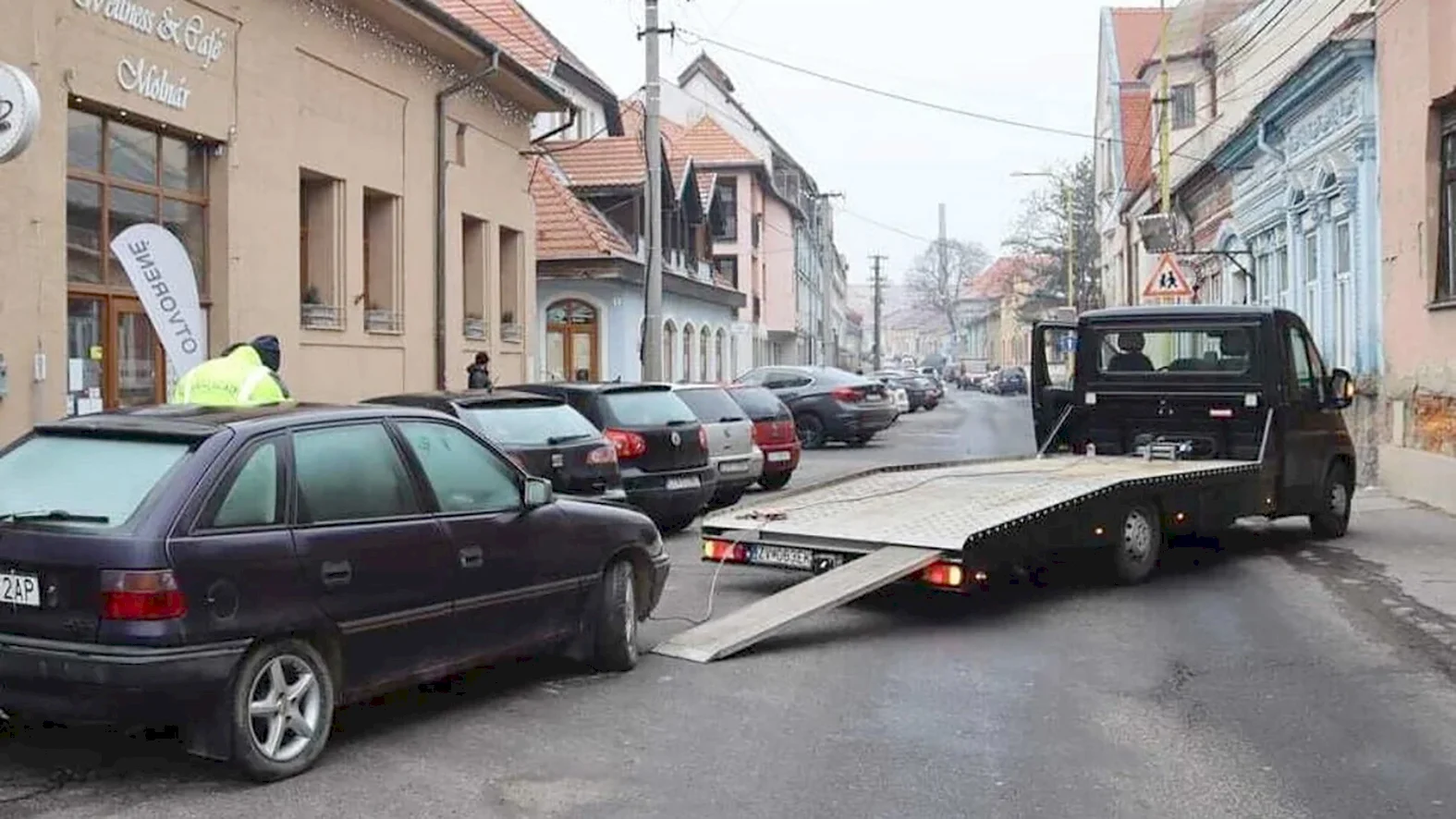 Samospráva v Lučenci od začiatku minulého roka z ulíc odstránila 11 vrakov áut