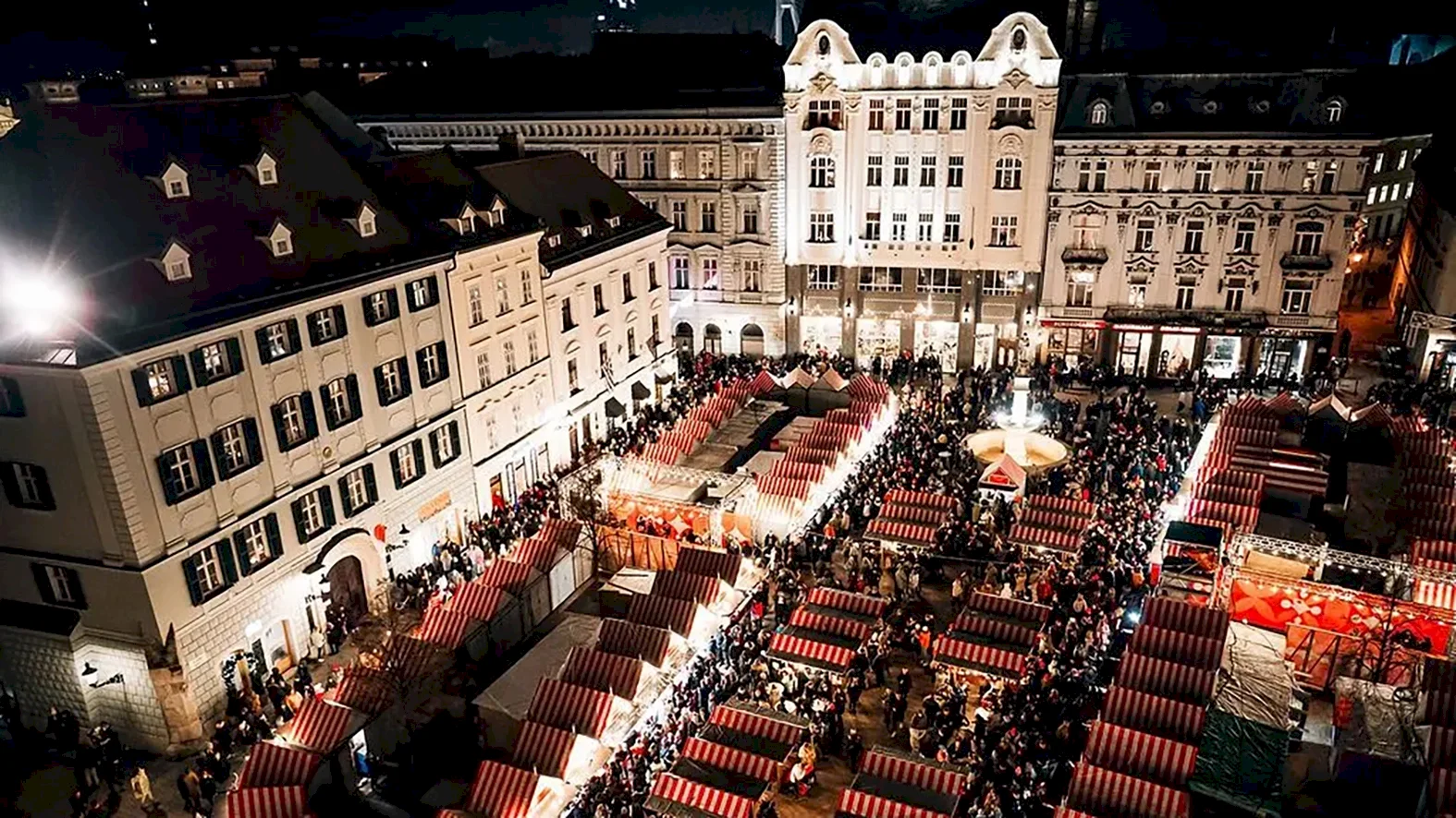 V Starom Meste sa začnú vianočné trhy, oficiálne ich otvoria v piatok
