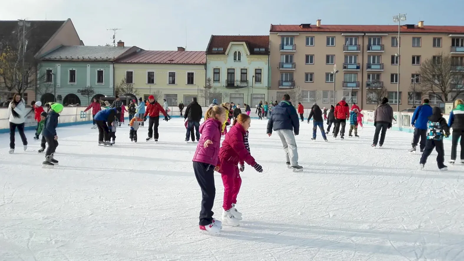Korčuľovanie na námestí vo Zvolene sa začne počas tohto týždňa