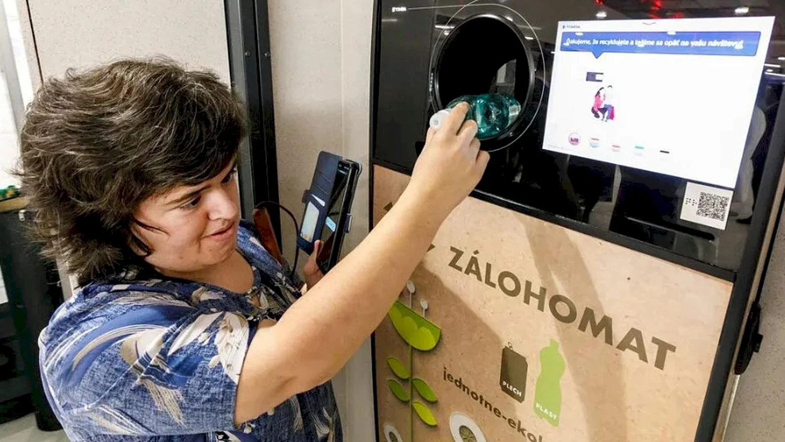 Zálohomaty sa stávajú dostupnejšie aj pre nevidiacich a slabozrakých