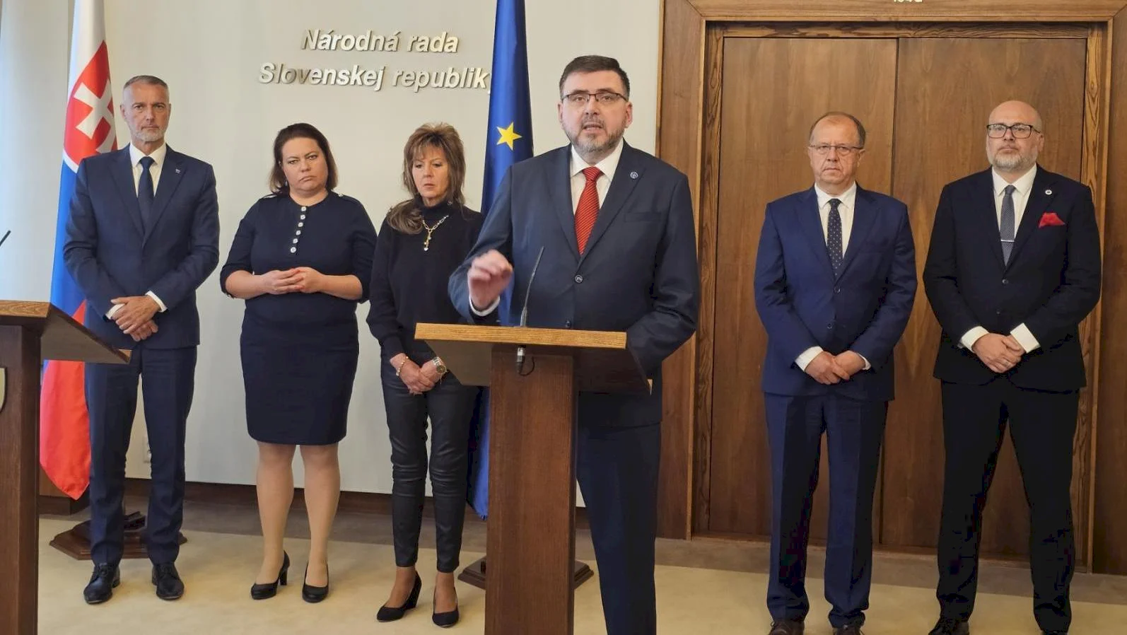 Predseda parlamentu chce zlepšiť komunikáciu o zákonoch týkajúcich sa samospráv
