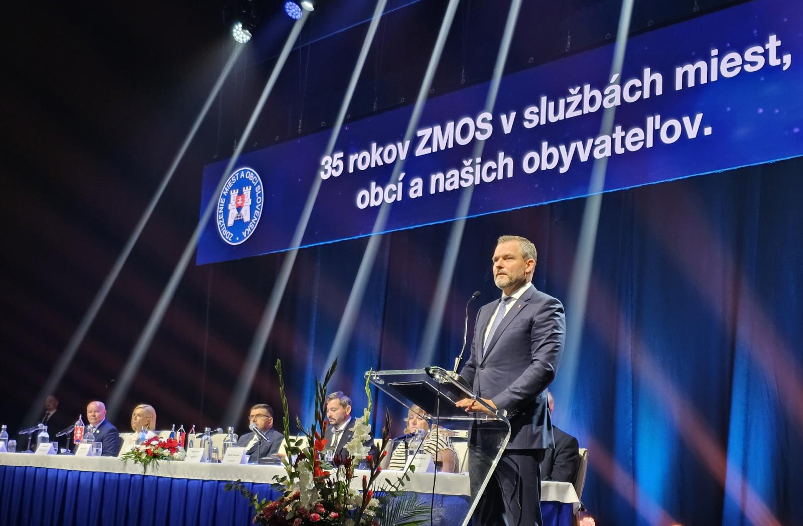 Prezident SR Peter Pellegrini počas príhovoru na 37. sneme Združenia miest a obcí Slovenska. Snímka: ZMOS