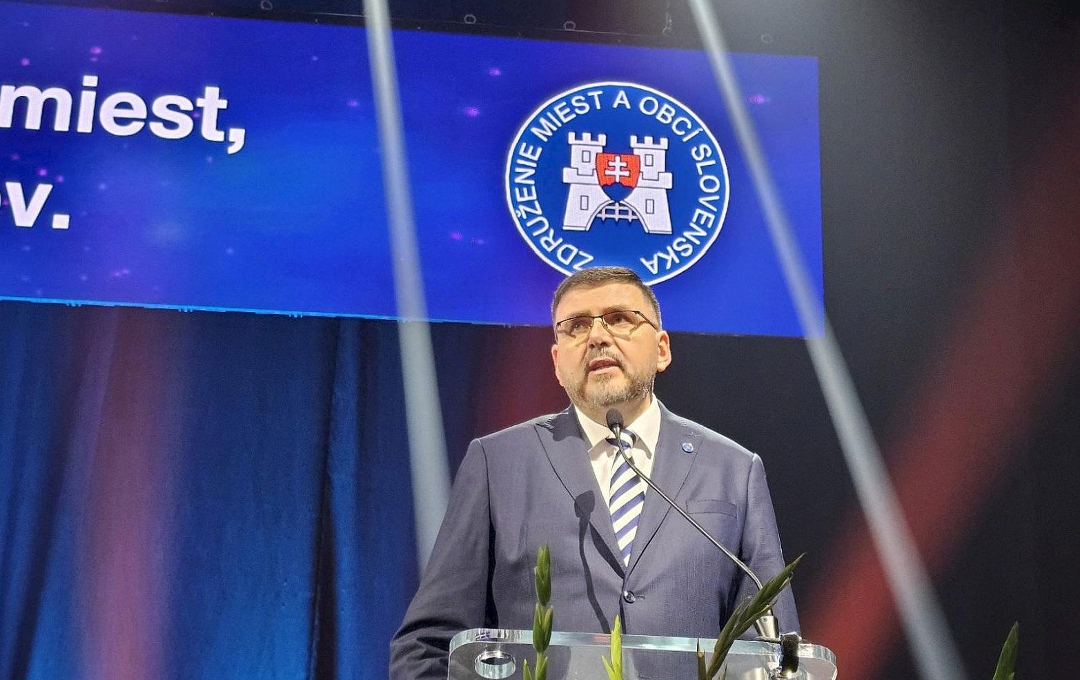 Predseda ZMOS Jozef Božik počas úvodného príhovoru na 37. smeme Združenia miest a obcí Slovenska. Snímka zdroj: ZMOS