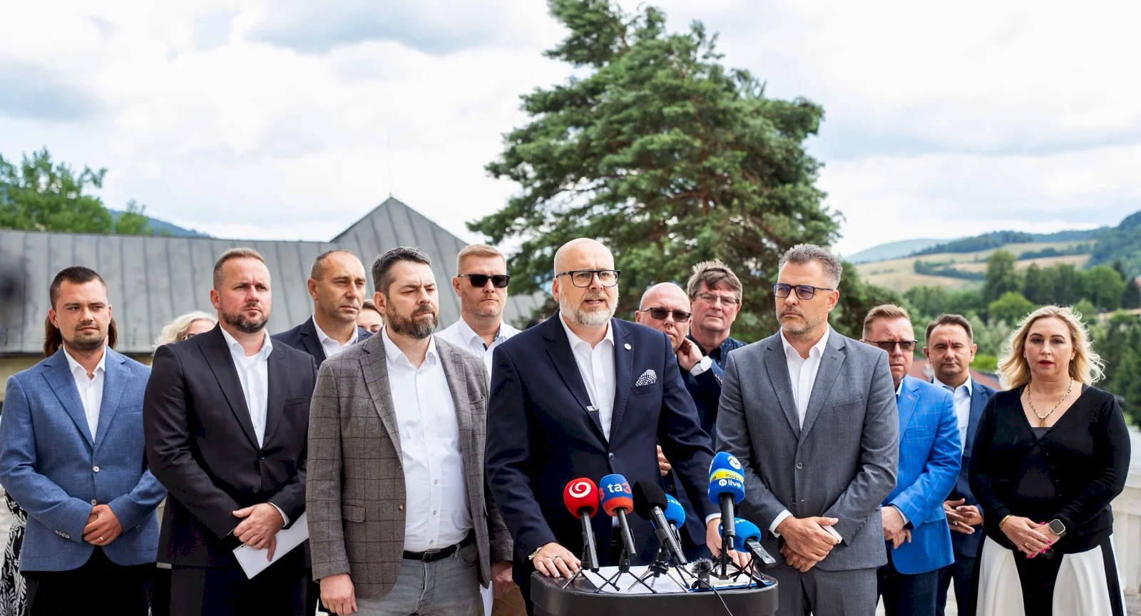 Štát pomáha obyvateľom po veternej smršti a povodniach na východe Slovenska