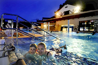 kupele_lucky_relax_nocne_kupanie_leto_2025_32.jpg
