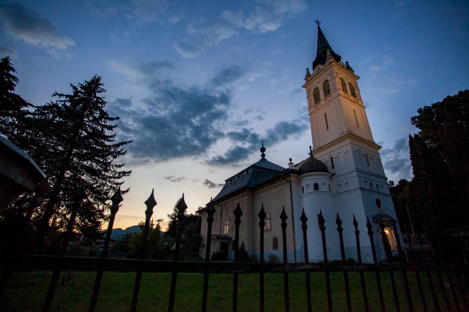 Spoznajte mesto Brezno za mesačného svitu