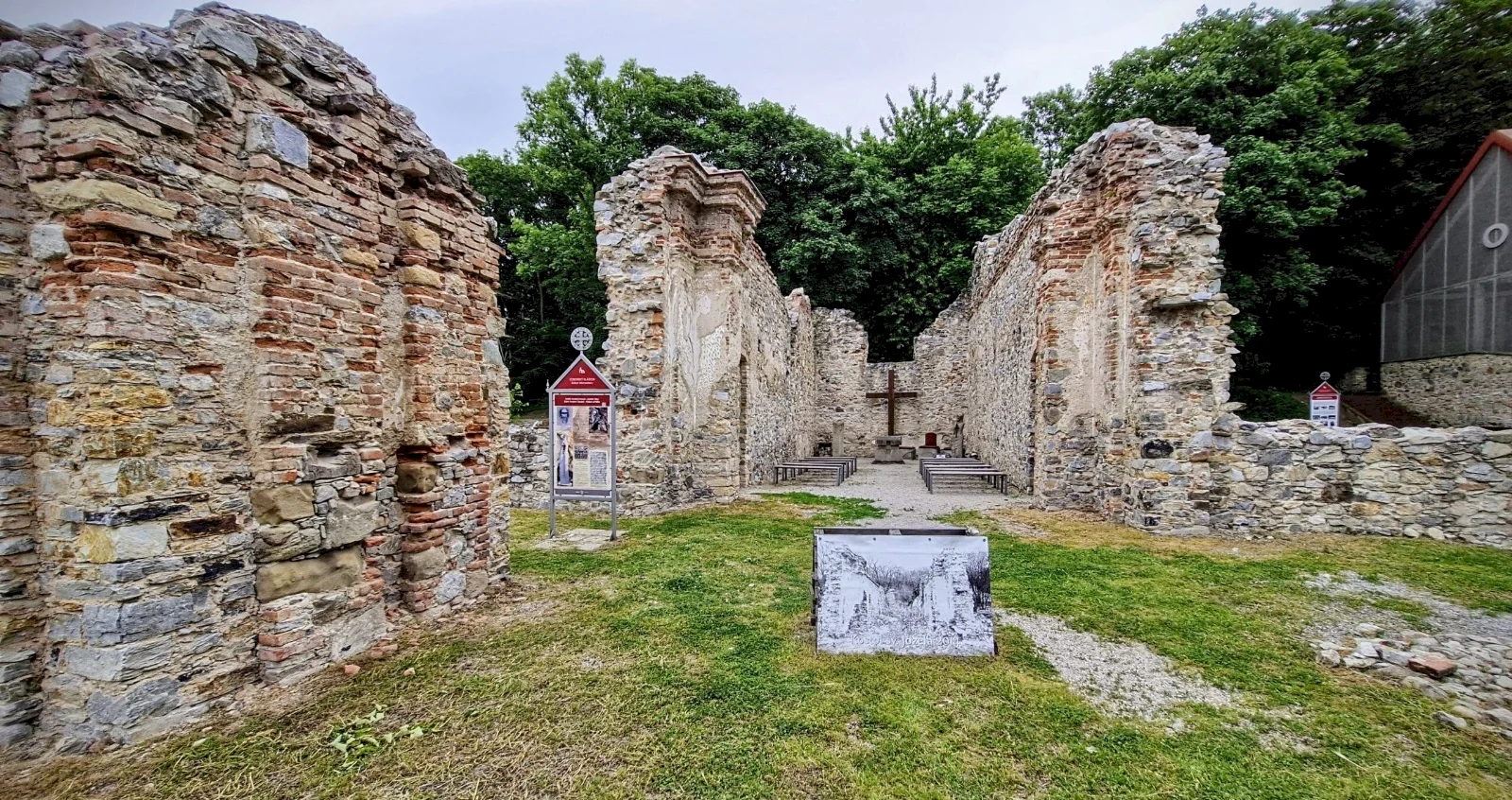 Prehliadky Zoborského kláštora