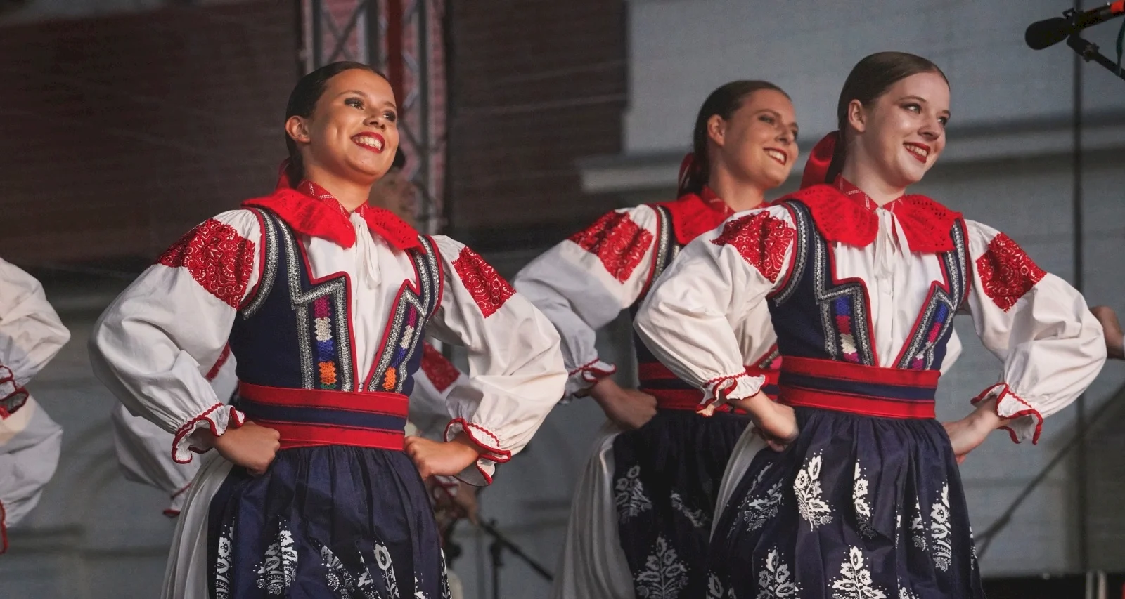 Folklórny festival Horného Považia premenil Budatín na živé javisko tradícií a dobrej nálady