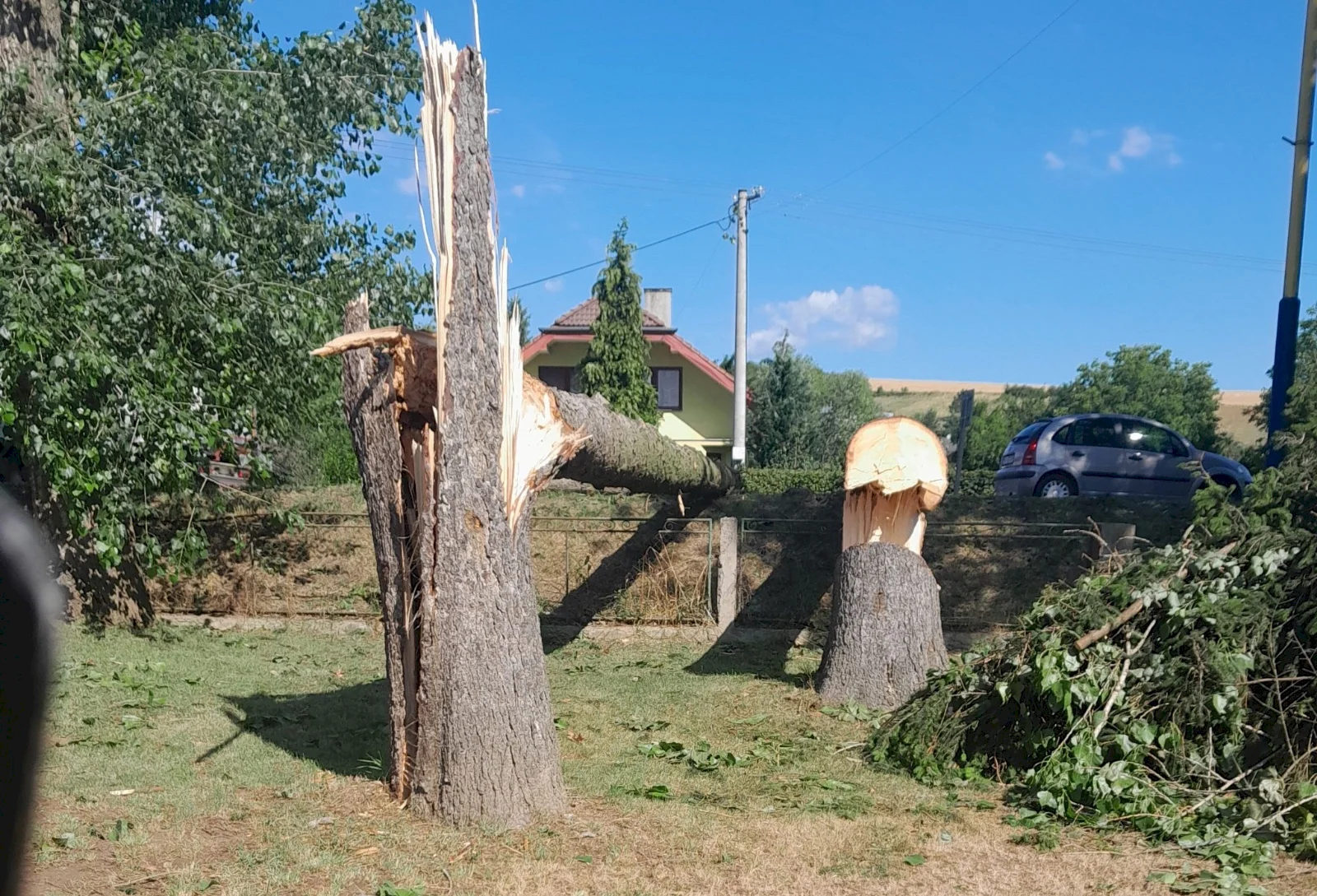 Košický kraj pomôže obciam zasiahnutým veternou smršťou, pomoc sprostredkuje Nadácia KSK