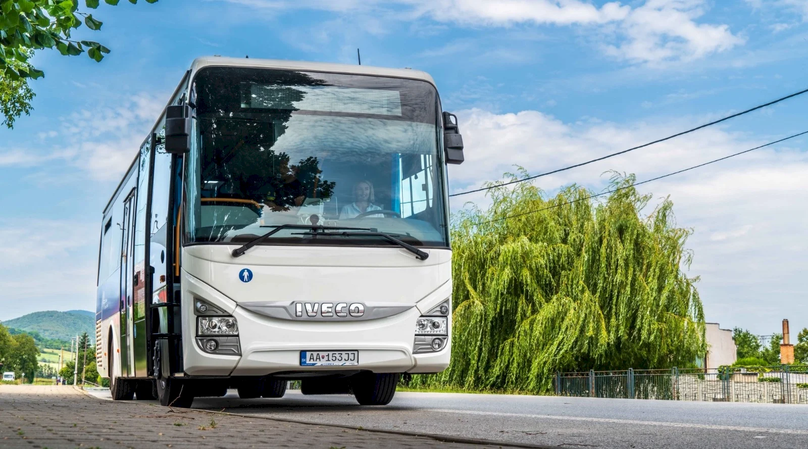 Rodiny s deťmi môžu využiť víkendové cestovné len za jedno euro