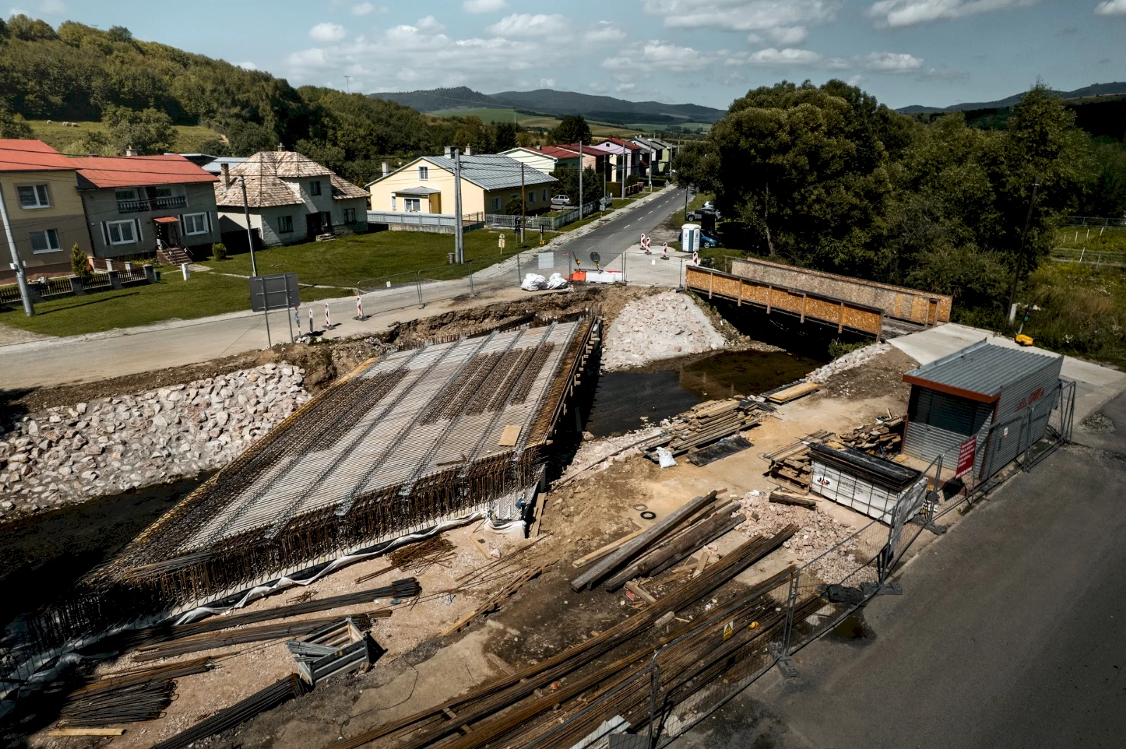 V Holumnici napreduje výstavba nového mosta za 429-tisíc eur
