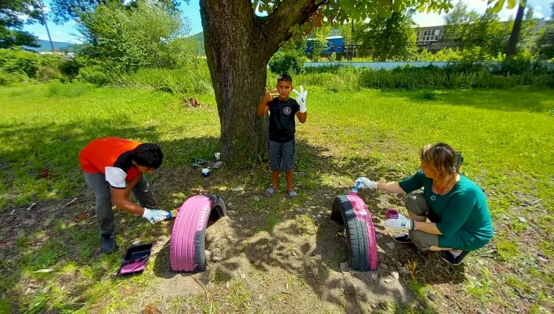 V Krompachoch si deti vlastnými rukami vytvorili komunitnú záhradu