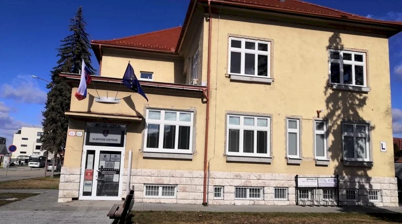Modernizácia budovy Okresného úradu Skalica prináša občanom komfortnejšie služby a úsporu energií