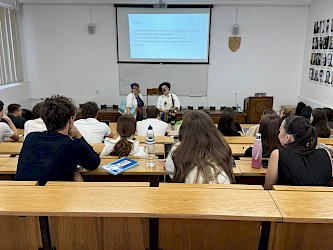 klauni_v_prednaskovej_miestnosti.jpg
