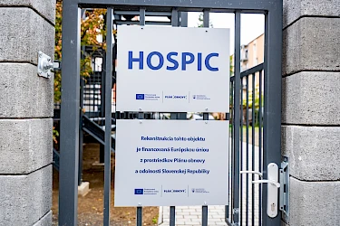 slavnostne_otvorenie_hospic_sv_archanjela_michala_78.jpg