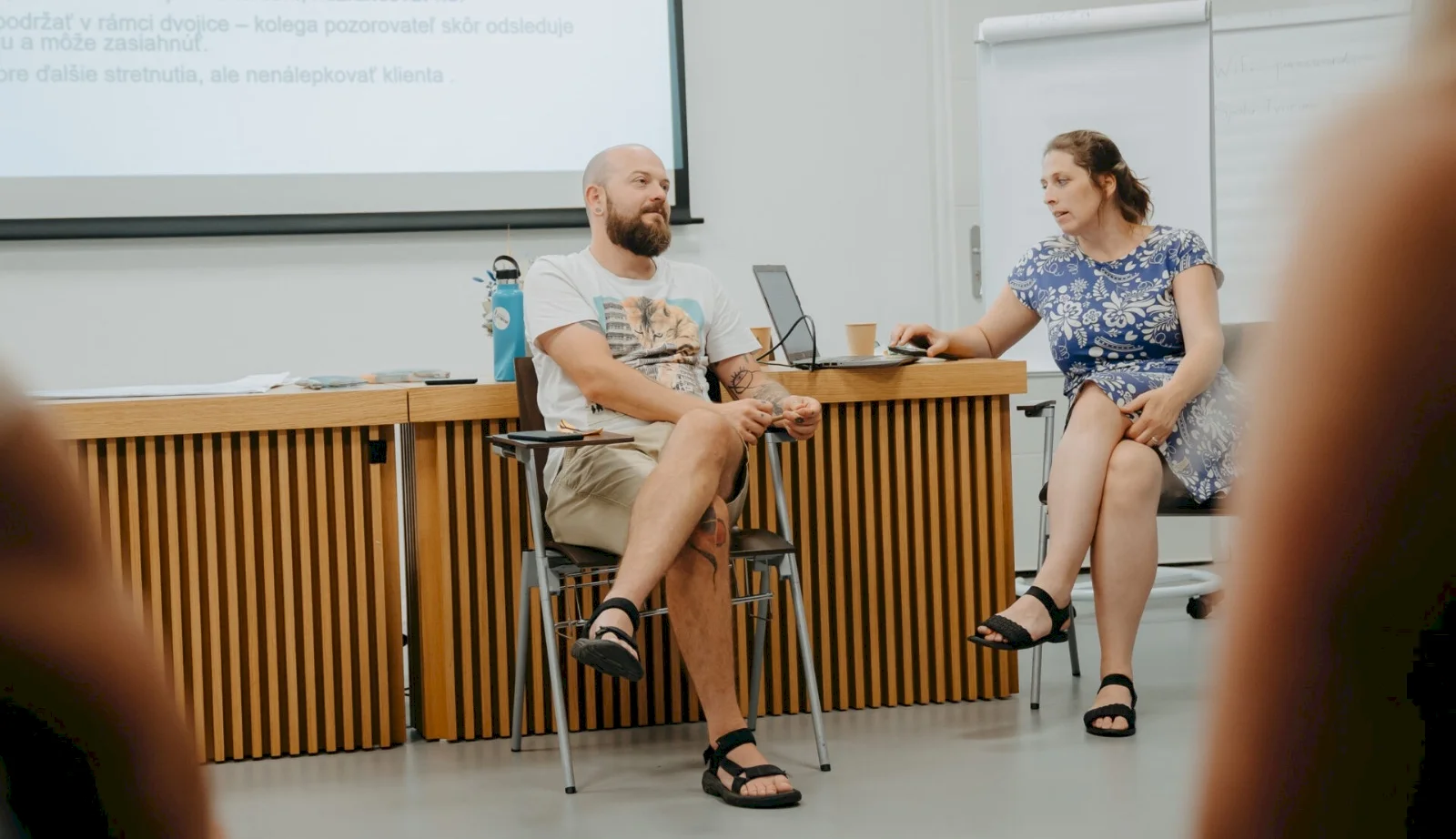 Vzdelávaním pracovníkov zariadení sociálnych služieb župa pomáha predchádzať závislostiam seniorov