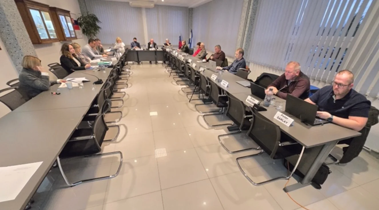 Obec Beluša nezvyšuje pre rok 2026 miestne dane ani poplatok za komunálny odpad
