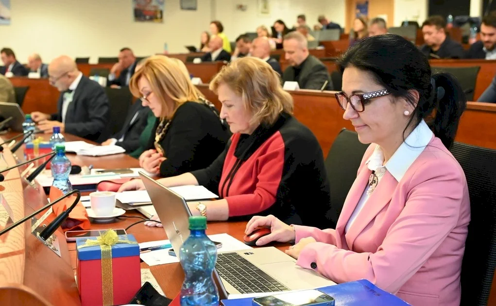 XXIII. zasadnutie Zastupiteľstva TSK: Župné nemocnice majú jedného riaditeľa, poslanci schválili rozpočet na najbližšie tri roky