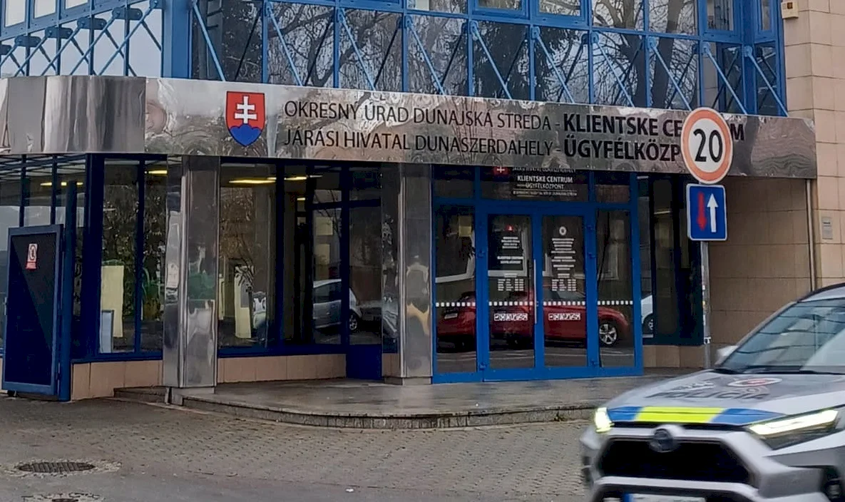 V Dunajskej strede od dnešného dňa funguje nové klientske centrum