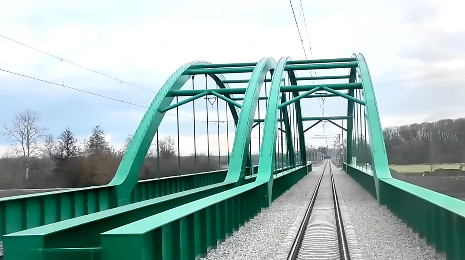 Modernizácia železničnej trate na Záhorí: Úsek medzi Kútmi a štátnou hranicou je hotový