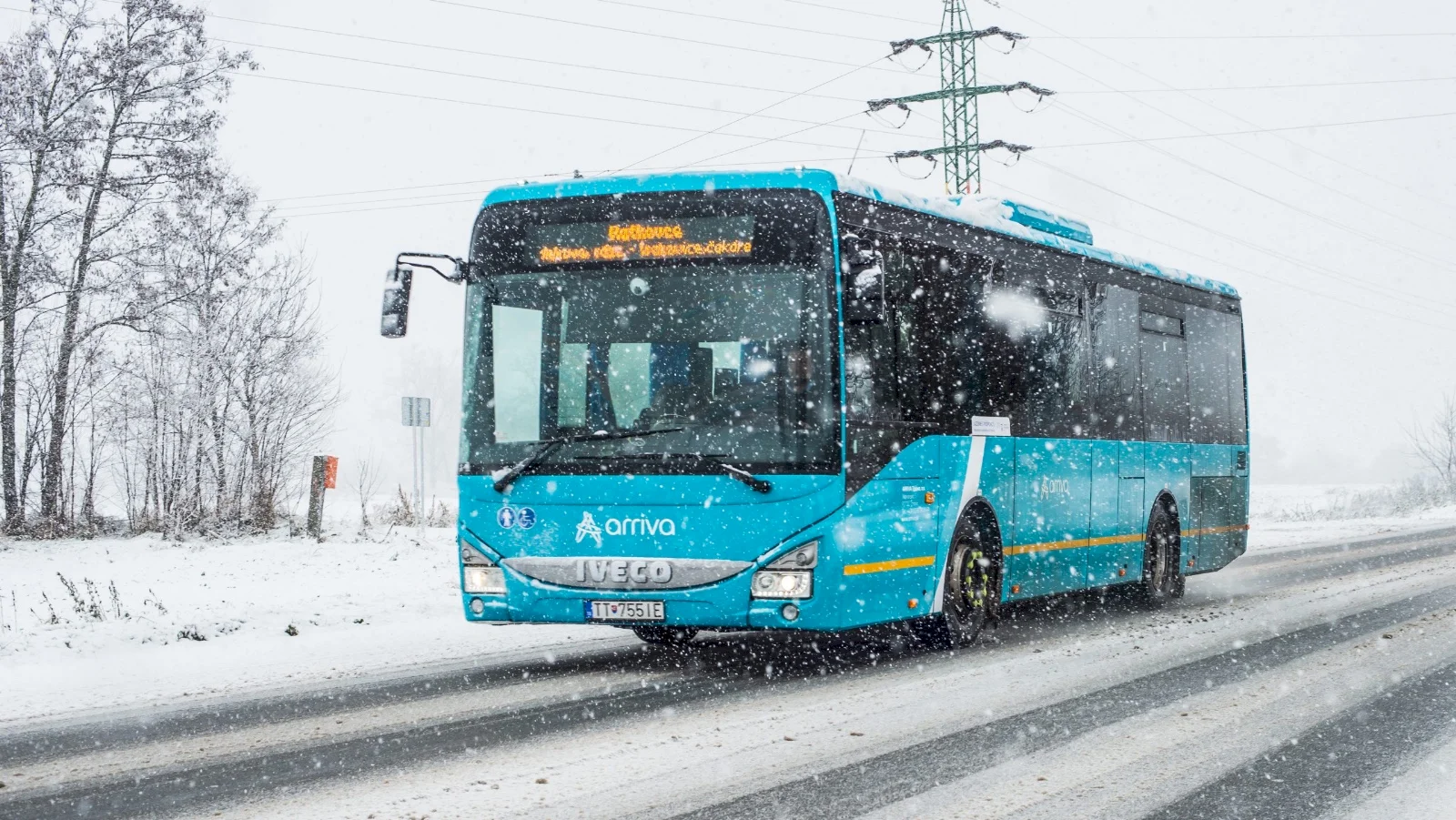 ARRIVA upozorňuje cestujúcich na možné obmedzenia dopravnej obslužnosti spôsobené poľadovicou a hustým snežením