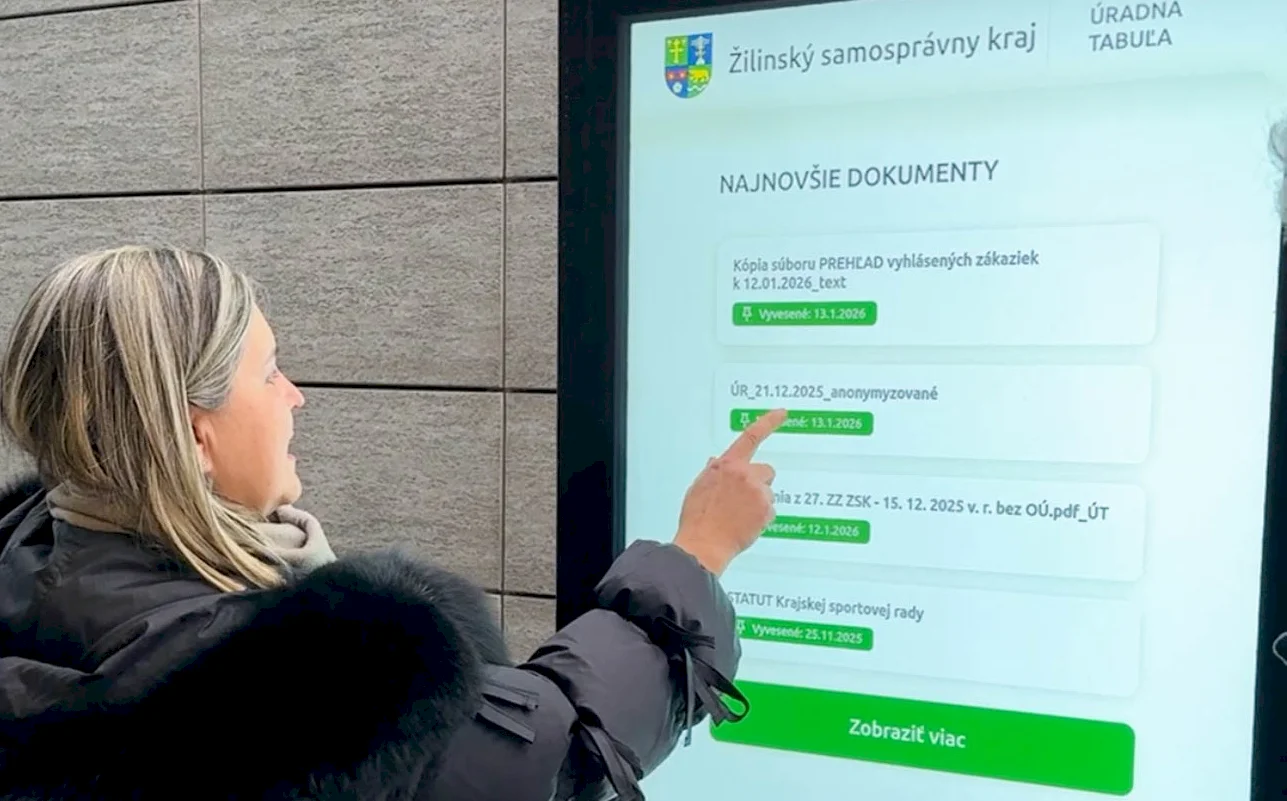 Žilinský samosprávny kraj má novú digitálnu informačnú tabuľu
