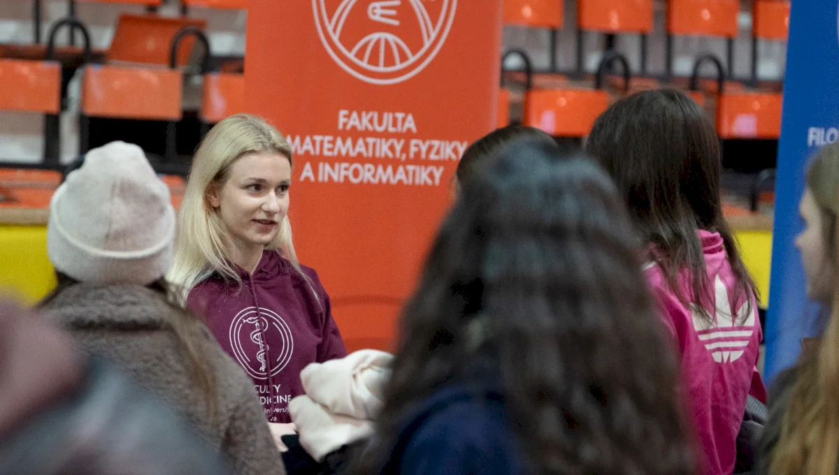 Odštartovali veľtrhy ALMA MATER: príležitosť pre stredoškolákov spoznať vysoké školy a štipendiá