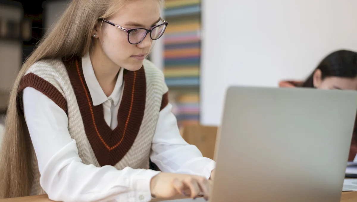 Dnes sa koná generálna skúška eMaturity. Zapája sa viac ako 95 percent stredných škôl