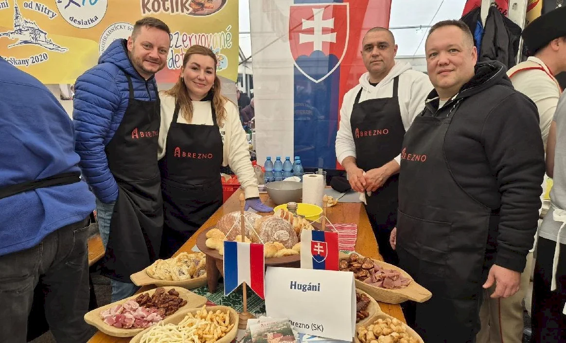 Na festivale v Báčskom Petrovci zástupcovia Brezna hrdo reprezentovali mesto a región Horehronie