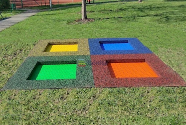 sestava-trampolin-do-zeme-ctvercova.jpg