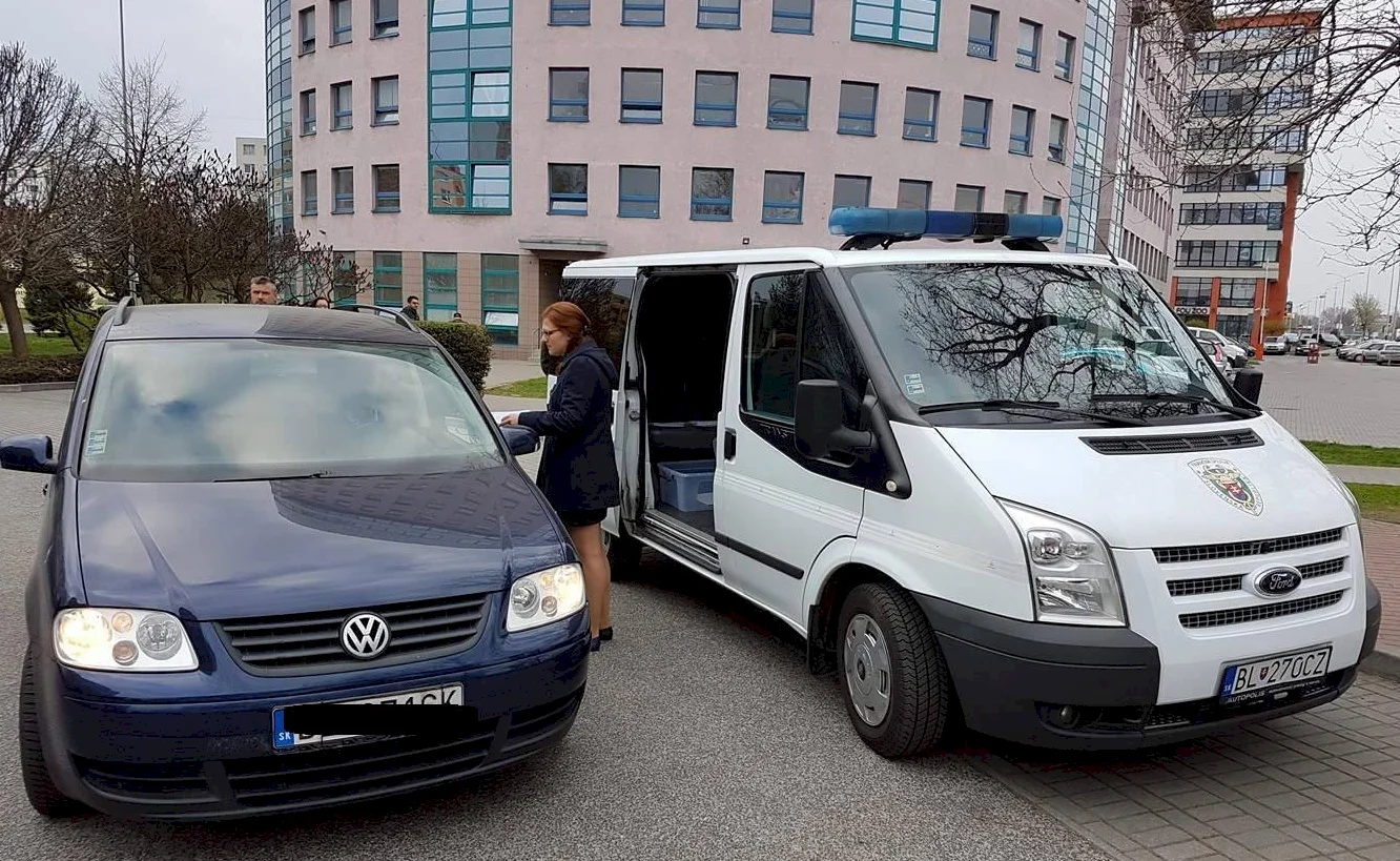 Finančná správa SR: Daňové priznanie môžete podať mimo priestorov daňových úradov, aj z auta