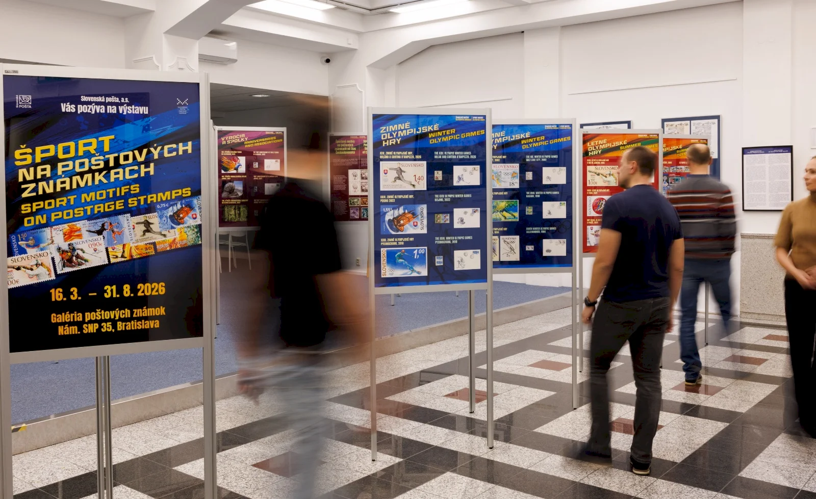 Poštové známky budú žiariť aj po zotmení: Slovenská pošta pozýva na Noc múzeí a galérií