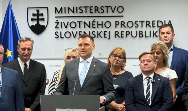 Parlament dal zelenú Tarabovej obnove rodinných domov bez energetických certifikátov