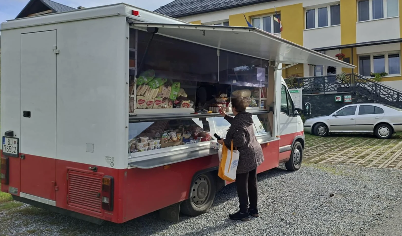 Prešovský kraj opäť podporí pojazdné predajne, potravinovú pomoc získa 62 obcí