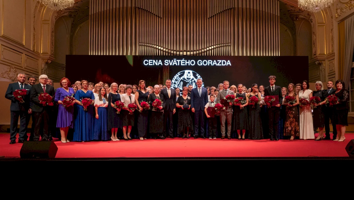Slovensko ocenilo osobnosti, ktoré formujú budúce generácie. Minister školstva odovzdal Ceny svätého Gorazda