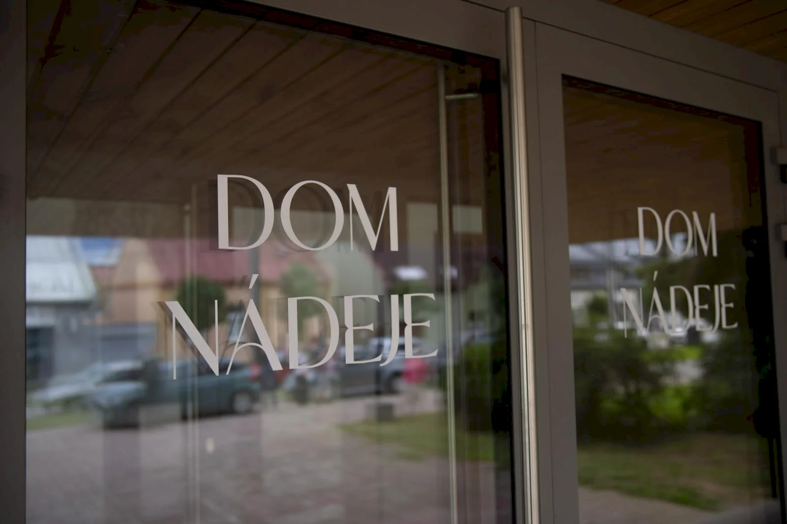 Rekonštrukcia Domu smútku na Hlavnom cintoríne v Prešove je hotová. Názov sa mení na Dom nádeje