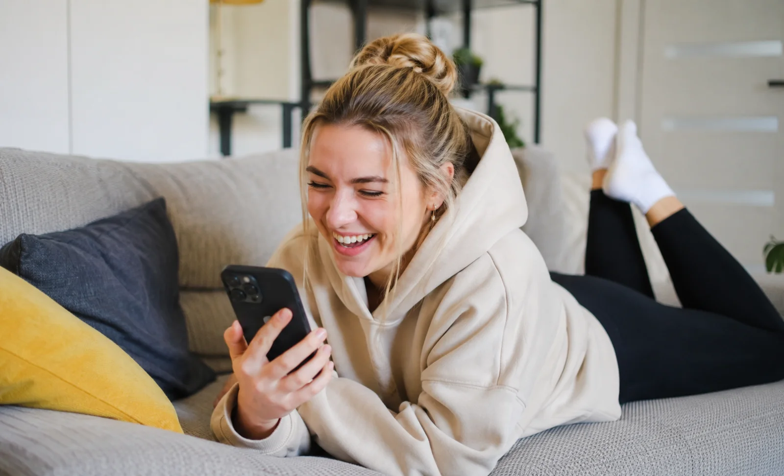 Finančná správa spúšťa kontroly influencerov. Zameria sa na príjmy zo sociálnych sietí, reklamy aj barterov