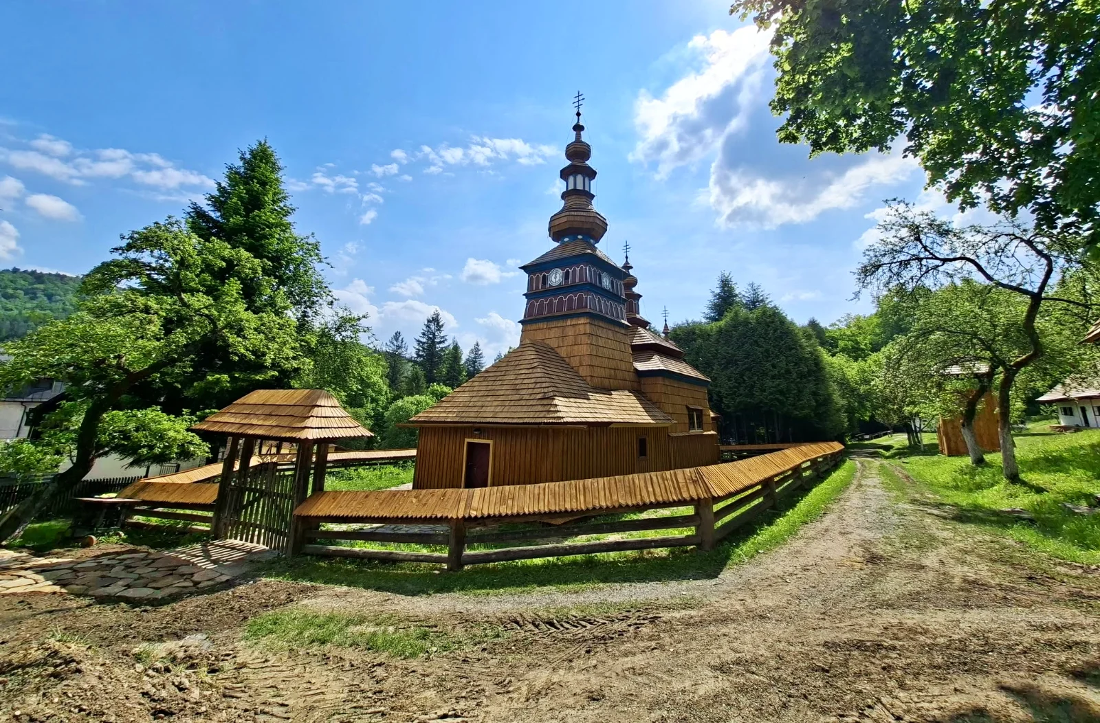 Najstarší slovenský skanzen v Bardejovských Kúpeľoch po obnove za 1,9 mil. eur privítal návštevníkov