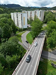 Most spájajúci Radvaň s Fončordu v Bankej Bystrici prejde komplexnou rekonštrukciou, prípravné práce sa už začali