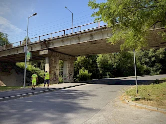 Most spájajúci Radvaň s Fončordu v Bankej Bystrici prejde komplexnou rekonštrukciou, prípravné práce sa už začali