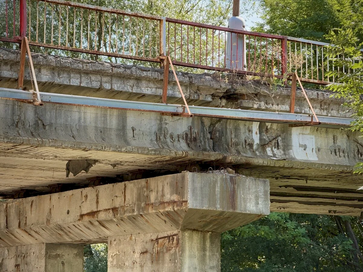 Most spájajúci Radvaň s Fončordu v Bankej Bystrici prejde komplexnou rekonštrukciou, prípravné práce sa už začali